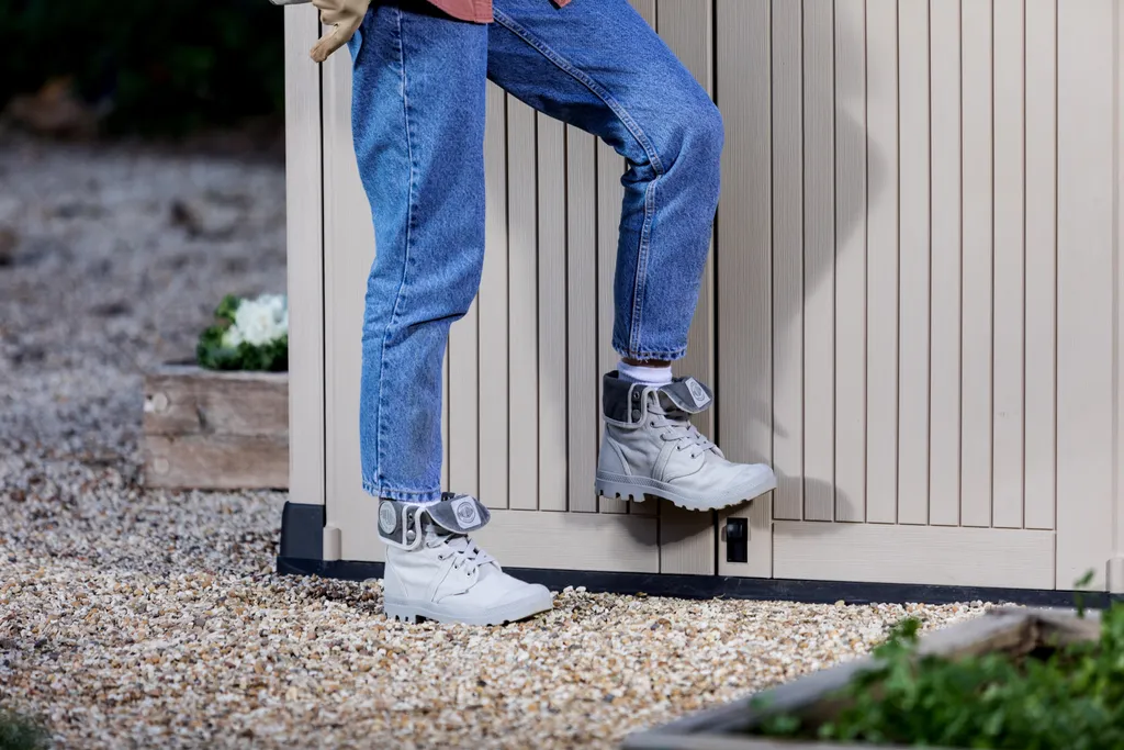 Keter Universalbox Store It Out MIDI Woodland, Ca. H 110 X B 132 X T 74 Cm, Farbe: Braun 9 Keter Universalbox Store It Out MIDI Woodland, Ca. H 110 X B 132 X T 74 Cm, Farbe: Braun – Bild 9