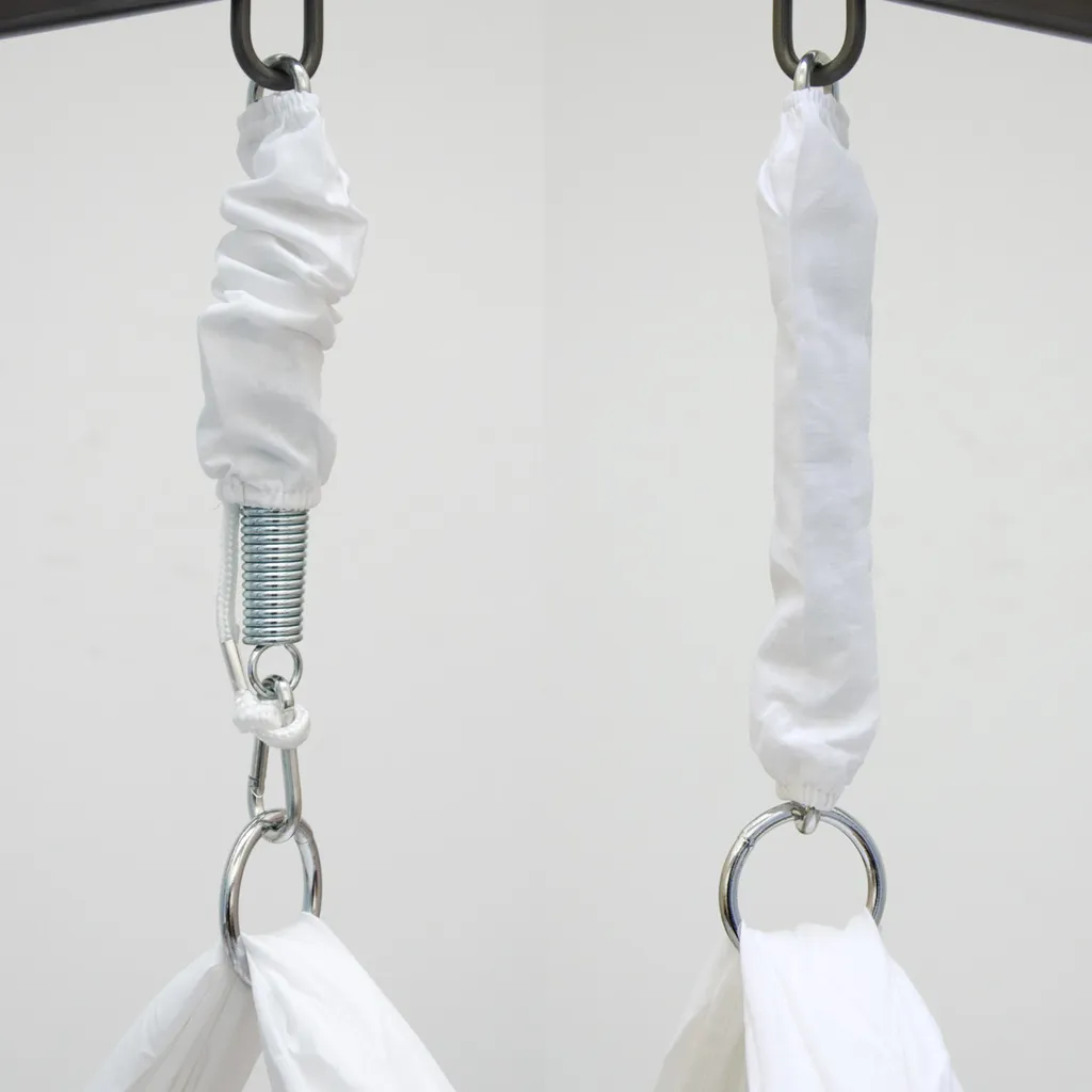 DuneDesign Babyhängematte Baby-Feder-Wiege Mit Spreizstab Befestigungsset | 100% Baumwolle Naturstoff | Kinderhängematte Hängewiege | Babyschaukel In Weiß | Balstbarkeit Max. 15KG 5 DuneDesign Babyhängematte Baby-Feder-Wiege Mit Spreizstab Befestigungsset | 100% Baumwolle Naturstoff | Kinderhängematte Hängewiege | Babyschaukel In Weiß | Balstbarkeit Max. 15KG – Bild 5