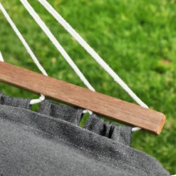 SONGMICS Hängematte, 210 X 150 Cm, Mit 2 Kissen, Bis Zu 300 Kg Belastbar, Mit 2 Holzstangen, Outdoor, Grau GDC022G01 19 SONGMICS Hängematte, 210 X 150 Cm, Mit 2 Kissen, Bis Zu 300 Kg Belastbar, Mit 2 Holzstangen, Outdoor, Grau GDC022G01 -Angebote Moos Traum Store d98398a0e59ae88dd06023eaea631c73